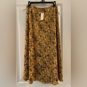 NWT Anthropologie A-line pull-on skirt in size M